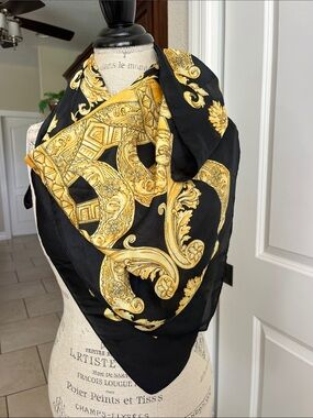 EUC gorgeous, black and gold Barocco inspired print oversized scarf 42 " square